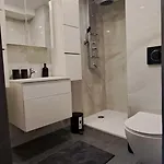 Nest- Centre, Free Parking- Renovated August 2024 Apartamento