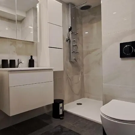 Apartman Nest- Centre, Free Parking- Renovated August 2024