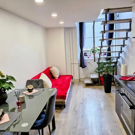 Nest- Centre, Free Parking- Renovated August 2024 Liubliana